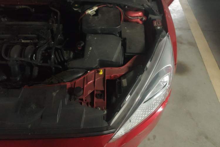 Used Ford Focus 2015 Sedan 1.6L Automatic Trend Model Engine Bay Left