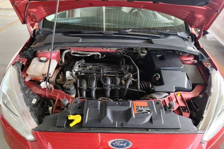 Used Ford Focus 2015 Sedan 1.6L Automatic Comfort Model Engine Bay