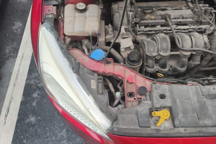 Used Ford Focus 2015 Hatchback 1.6L Automatic Fashion Edition Engine Bay Right