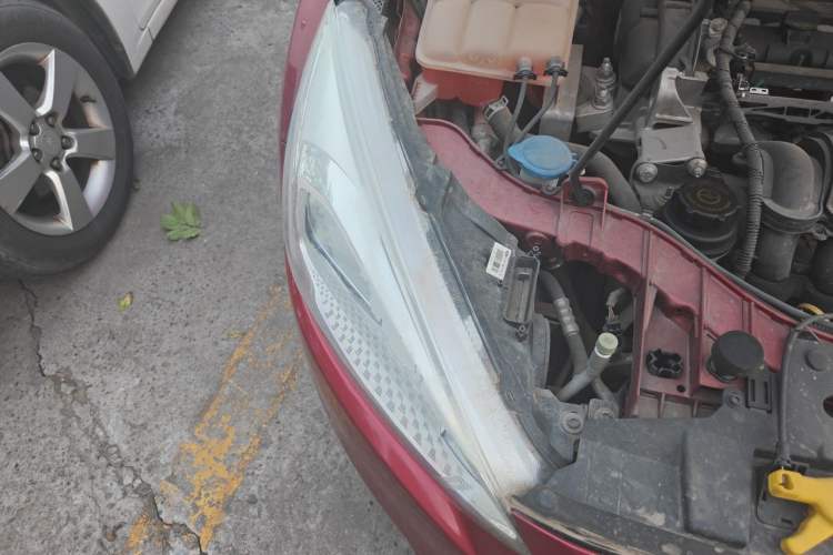 Used Ford Focus 2015 Hatchback 1.6L Automatic Fashion Edition Engine Bay Right