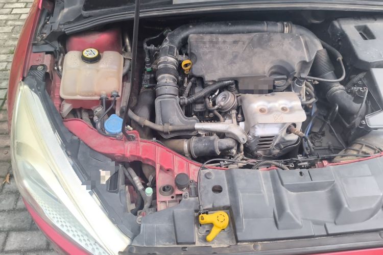 Used Ford Focus 2015 Hatchback EcoBoost 125 Automatic Supreme Style Edition Engine Bay Right