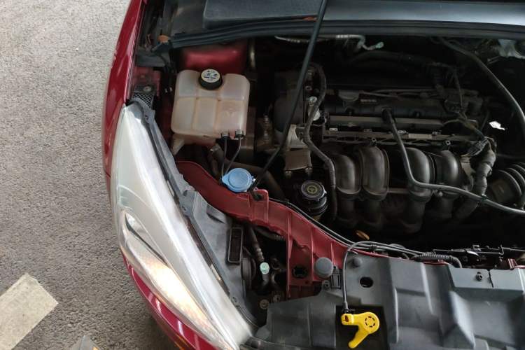 Used Ford Focus 2015 Hatchback 1.6L Automatic Fashion Edition Engine Bay Right