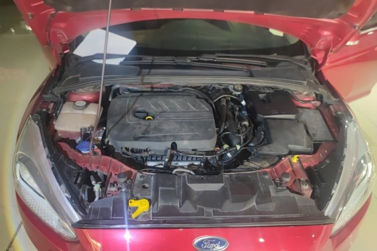 Used Ford Focus 2015 Hatchback EcoBoost 180 Automatic Elite Model Engine Bay