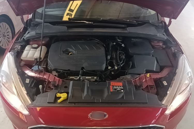 Used Ford Focus 2015 Hatchback EcoBoost 180 Automatic Elite Model Engine Bay