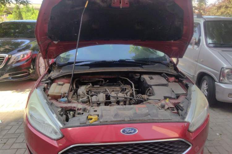 Used Ford Focus 2015 Hatchback 1.6L Automatic Fashion Edition Engine Bay