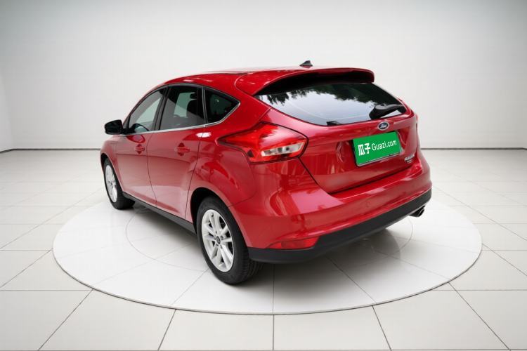 Used Ford Focus 2015 Hatchback EcoBoost 180 Automatic Elite Model Exterior 1