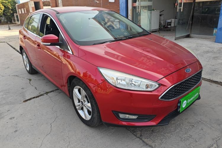 Used Ford Focus 2015 Hatchback 1.6L Automatic Comfort Model Exterior 2