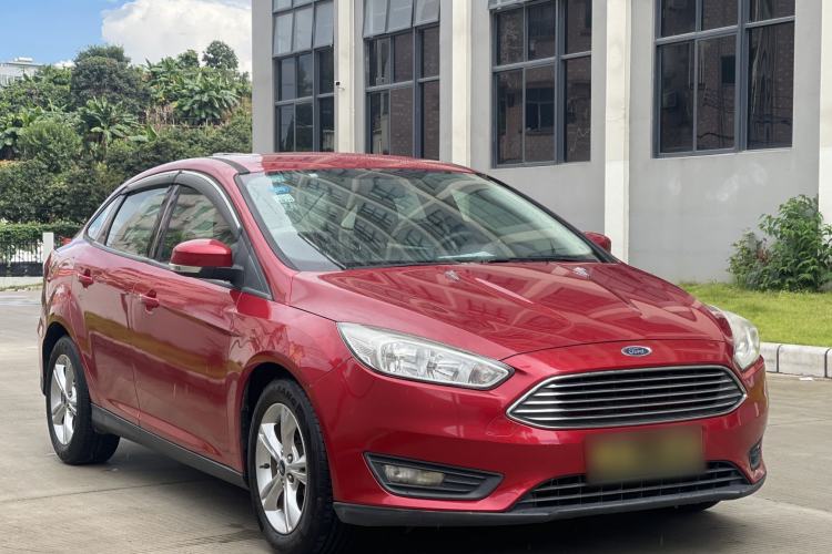 Used Ford Focus 2015 Sedan 1.6L Automatic Comfort Model Exterior 2