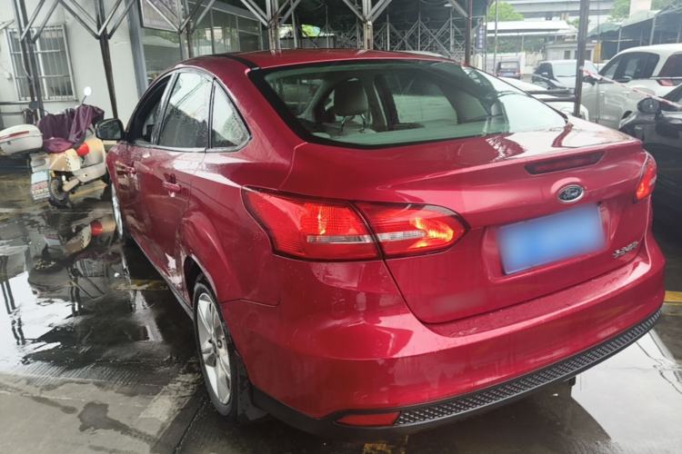 Used Ford Focus 2015 Sedan 1.6L Automatic Comfort Model Exterior 2