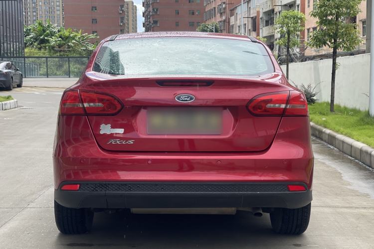 Used Ford Focus 2015 Sedan 1.6L Automatic Comfort Model Exterior 3