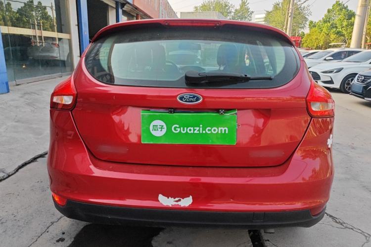 Used Ford Focus 2015 Hatchback 1.6L Automatic Comfort Model Exterior 4
