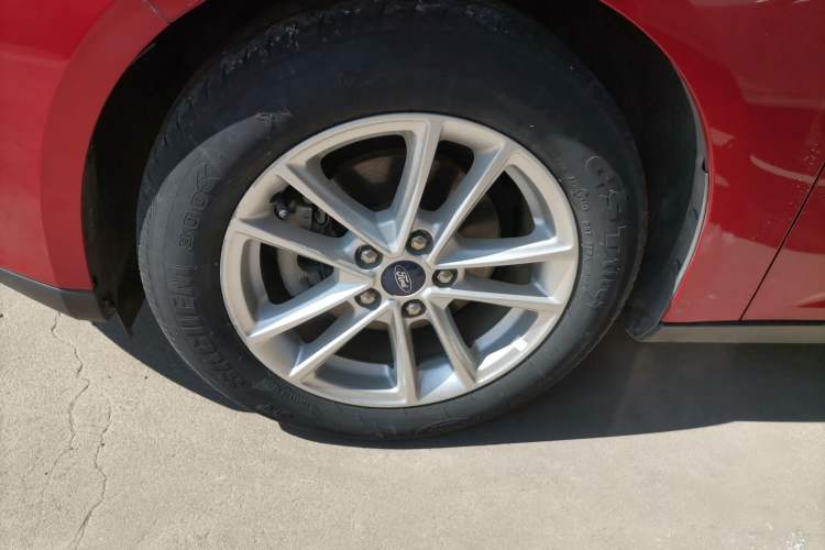 Used Ford Focus 2015 Sedan 1.6L Automatic Trend Model Exterior 4