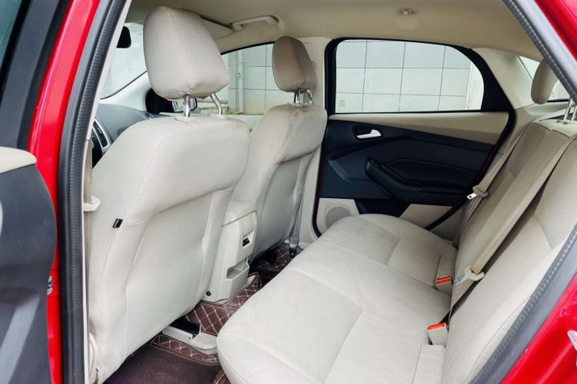 Used Ford Focus 2015 Sedan 1.6L Automatic Comfort Model Exterior 6