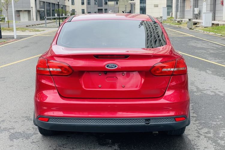 Used Ford Focus 2015 Sedan 1.6L Automatic Comfort Model Exterior 8