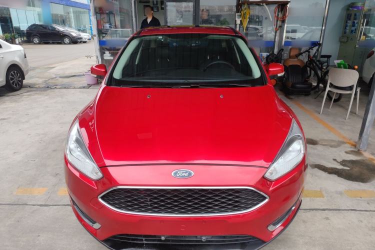 Used Ford Focus 2015 Hatchback 1.6L Automatic Fashion Edition Front