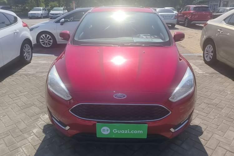Used Ford Focus 2015 Hatchback EcoBoost 125 Automatic Supreme Style Edition Front
