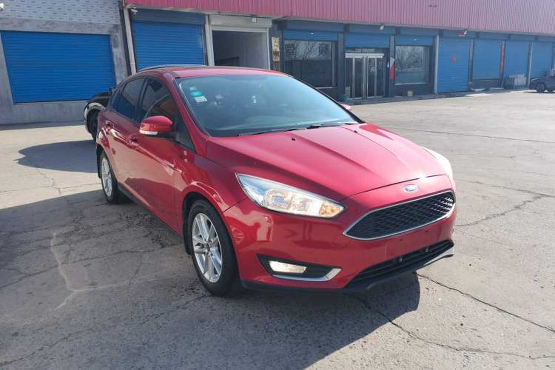Used Ford Focus 2015 Hatchback 1.6L Automatic Fashion Edition Front Right 45 Deg
