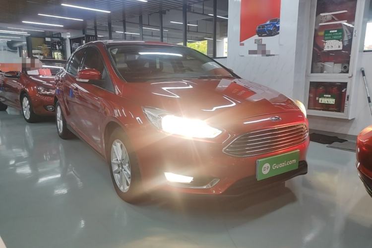 Used Ford Focus 2015 Sedan 1.6L Automatic Trend Model Front Right 45 Deg