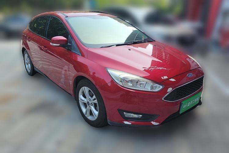 Used Ford Focus 2015 Hatchback 1.6L Automatic Comfort Model Front Right 45 Deg