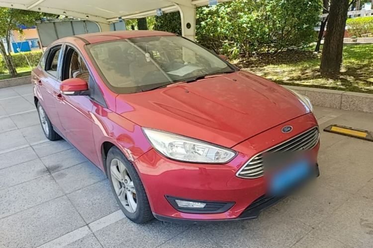 Used Ford Focus 2015 Sedan 1.6L Automatic Comfort Model Front Right 45 Deg