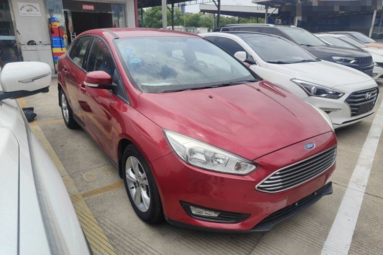 Used Ford Focus 2015 Sedan 1.6L Automatic Comfort Model Front Right 45 Deg