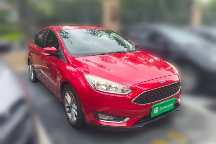 Used Ford Focus 2015 Hatchback 1.6L Automatic Fashion Edition Front Right 45 Deg
