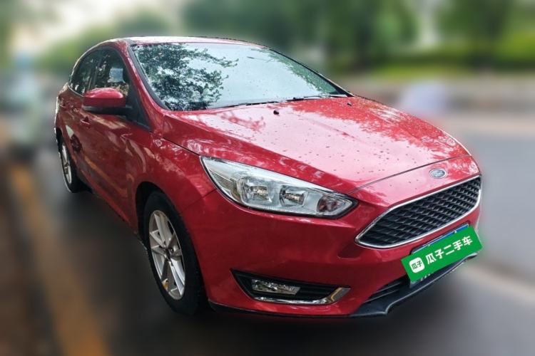 Used Ford Focus 2015 Hatchback 1.6L Automatic Fashion Edition Front Right 45 Deg