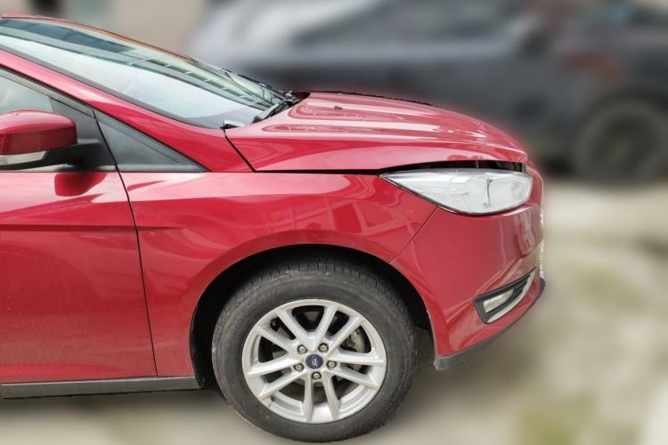 Used Ford Focus 2015 Sedan 1.6L Automatic Trend Model Front Right 45 Deg