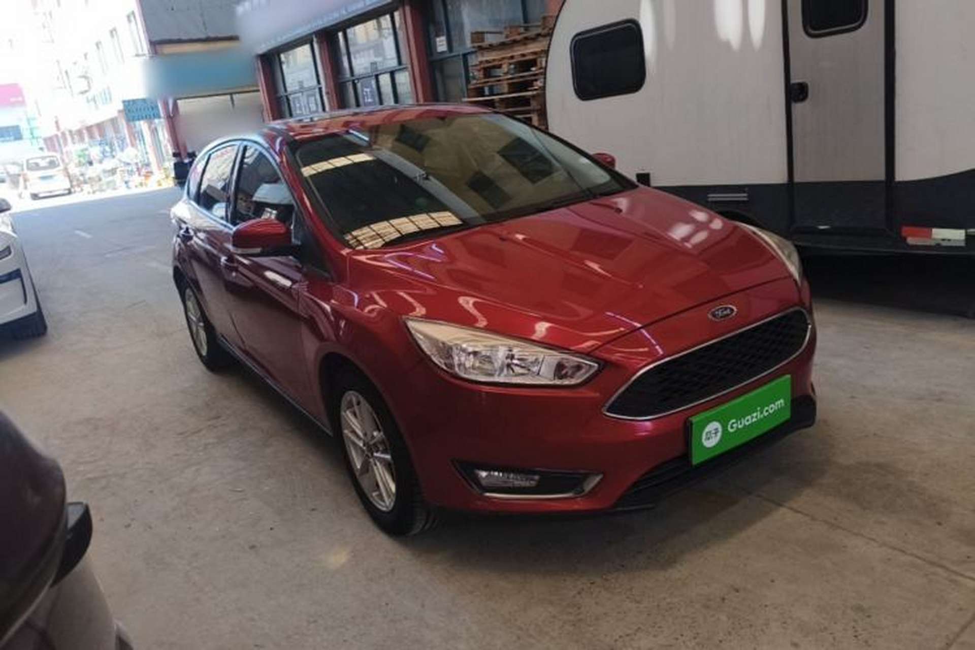 Used Ford Focus 2015 Hatchback 1.6L Automatic Fashion Edition Front Right 45 Deg