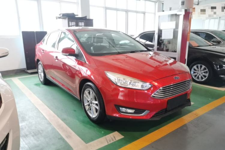 Used Ford Focus 2015 Sedan 1.6L Automatic Trend Model Front Right 45 Deg