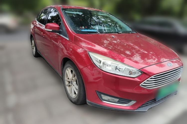 Used Ford Focus 2015 Sedan EcoBoost 180 Automatic Elite Model Front Right 45 Deg