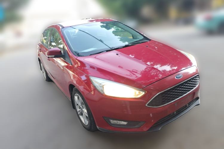 Used Ford Focus 2015 Hatchback 1.6L Automatic Comfort Model Front Right 45 Deg