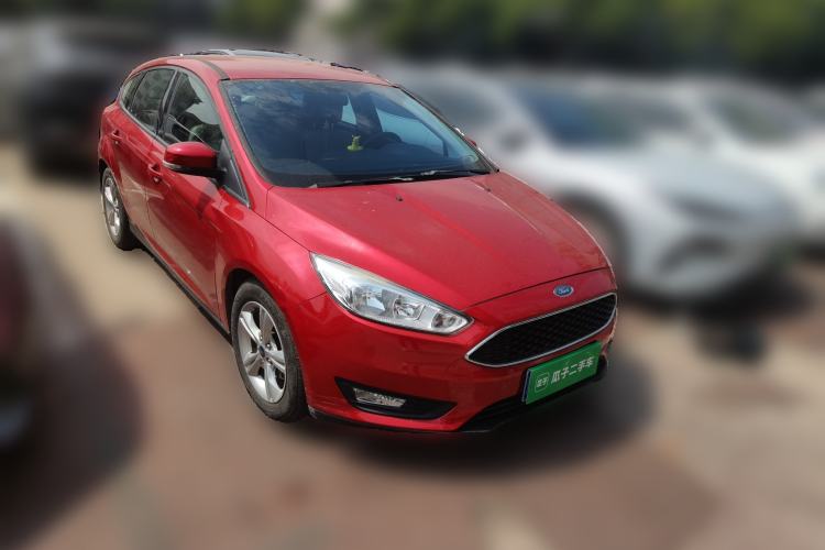 Used Ford Focus 2015 Hatchback 1.6L Automatic Comfort Model Front Right 45 Deg
