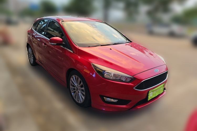 Used Ford Focus 2015 Hatchback EcoBoost 180 Automatic Sport Model Front Right 45 Deg