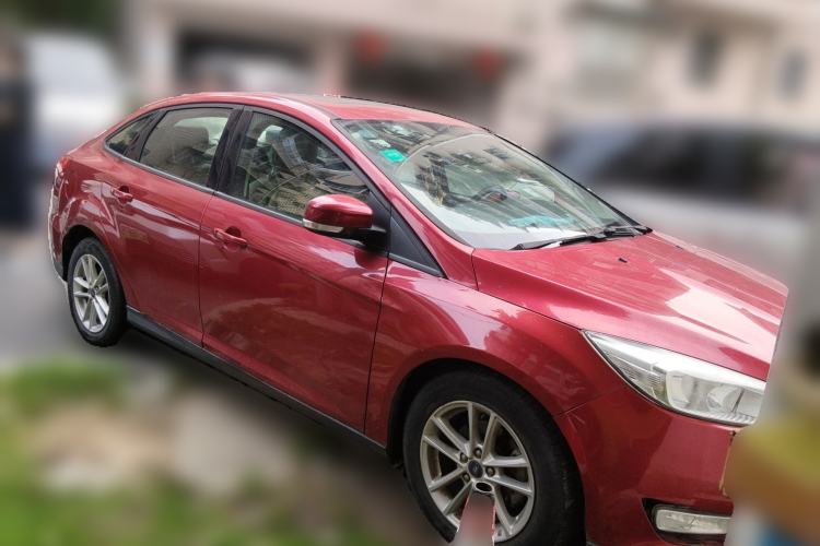 Used Ford Focus 2015 Sedan 1.6L Automatic Trend Model Front Right 45 Deg