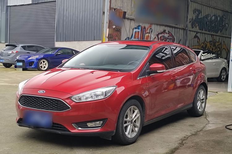 Used Ford Focus 2015 Hatchback EcoBoost 180 Automatic Elite Model Guazi used car, China used car export, Used car for sale, Used Ford cars, Cheapest cars for sale