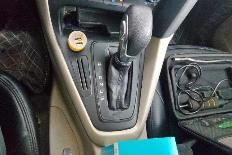 Used Ford Focus 2015 Sedan 1.6L Automatic Comfort Model Gear Lever