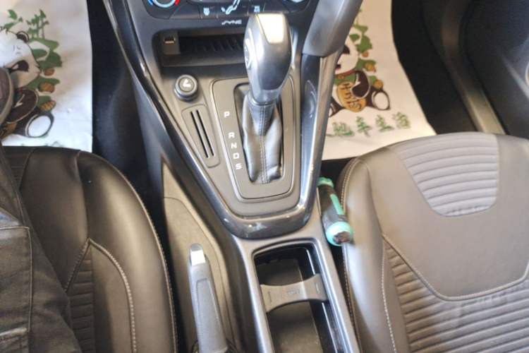 Used Ford Focus 2015 Sedan 1.6L Automatic Trend Model Gear Lever