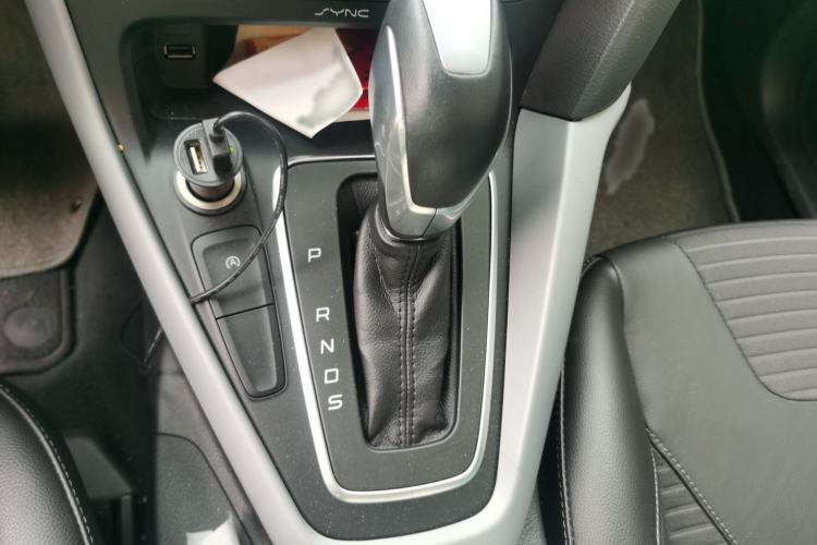 Used Ford Focus 2015 Hatchback EcoBoost 180 Automatic Sport Model Gear Lever