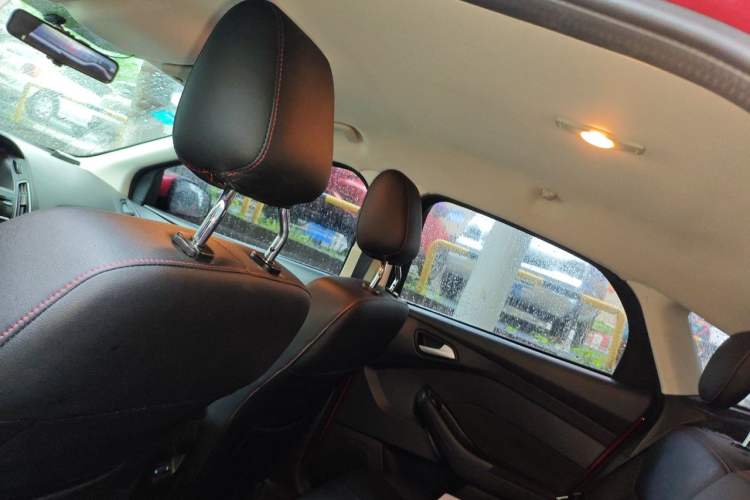 Used Ford Focus 2015 Hatchback 1.6L Automatic Comfort Model Headliner