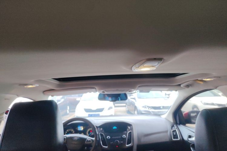 Used Ford Focus 2015 Hatchback 1.6L Automatic Fashion Edition Headliner