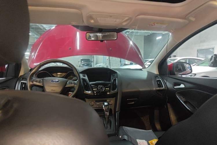 Used Ford Focus 2015 Sedan 1.6L Automatic Trend Model Headliner