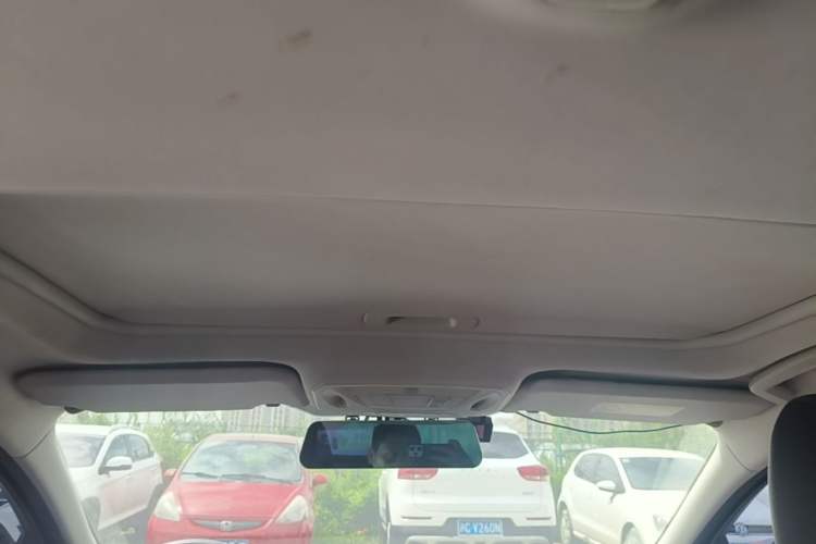 Used Ford Focus 2015 Sedan EcoBoost 125 Manual – Ultra-Style Edition Headliner