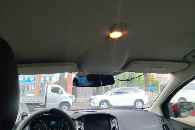Used Ford Focus 2015 Sedan 1.6L Automatic Comfort Model Headliner