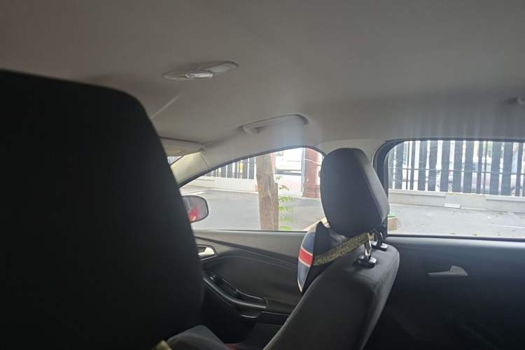 Used Ford Focus 2015 Hatchback 1.6L Automatic Comfort Model Headliner