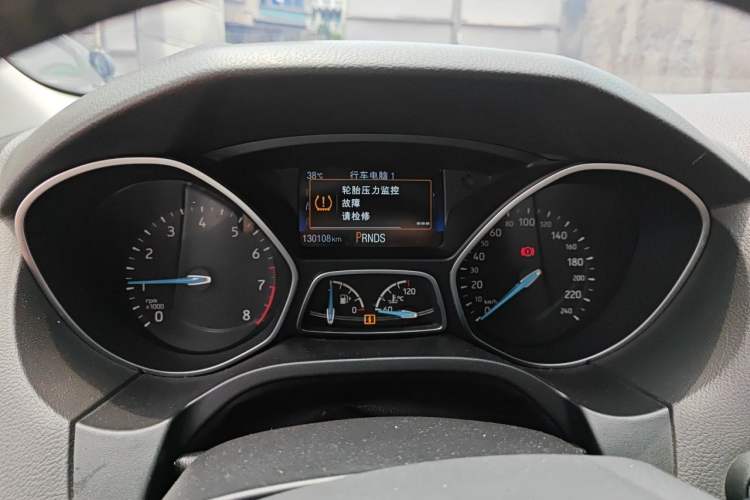 Used Ford Focus 2015 Sedan EcoBoost 180 Automatic Flagship Model Instrument Cluster