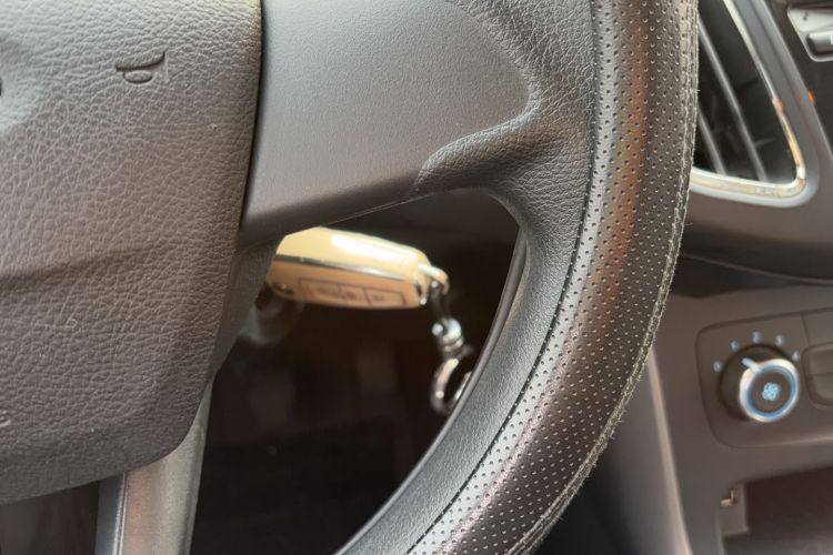 Used Ford Focus 2015 Hatchback 1.6L Manual Comfort Edition Interior 1