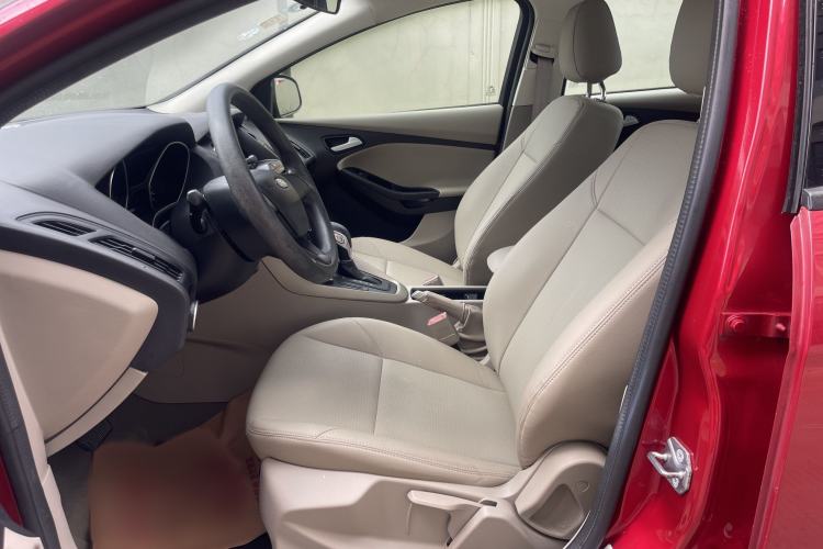 Used Ford Focus 2015 Sedan 1.6L Automatic Comfort Model Interior 1