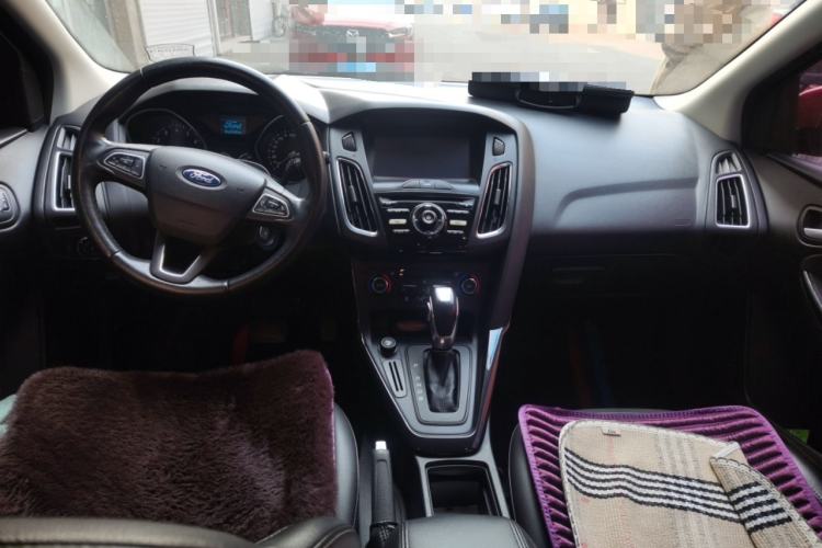 Used Ford Focus 2015 Hatchback 1.6L Automatic Fashion Edition Interior 2