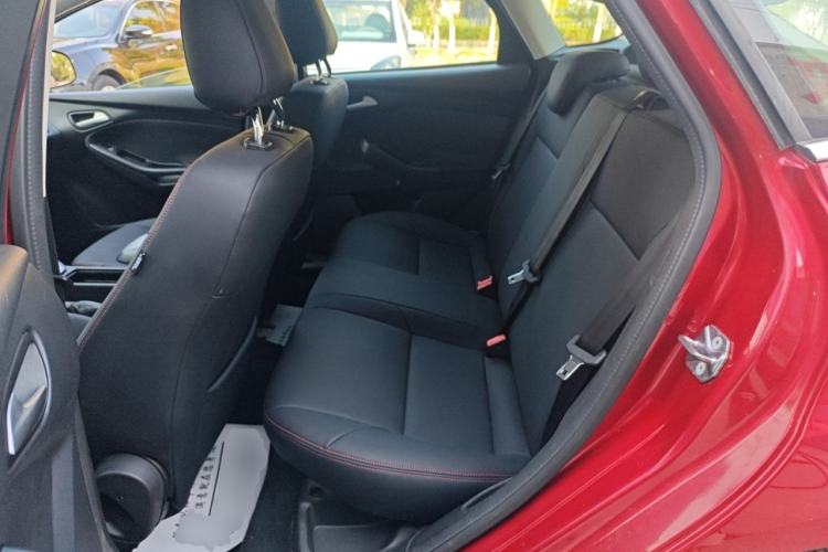 Used Ford Focus 2015 Hatchback 1.6L Automatic Comfort Model Interior 4
